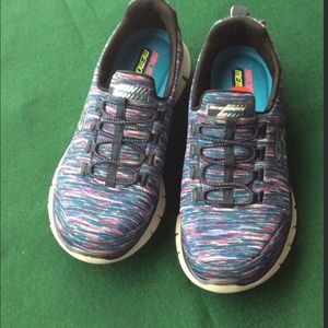 NEW Skechers Memory Foam slip on sneakers